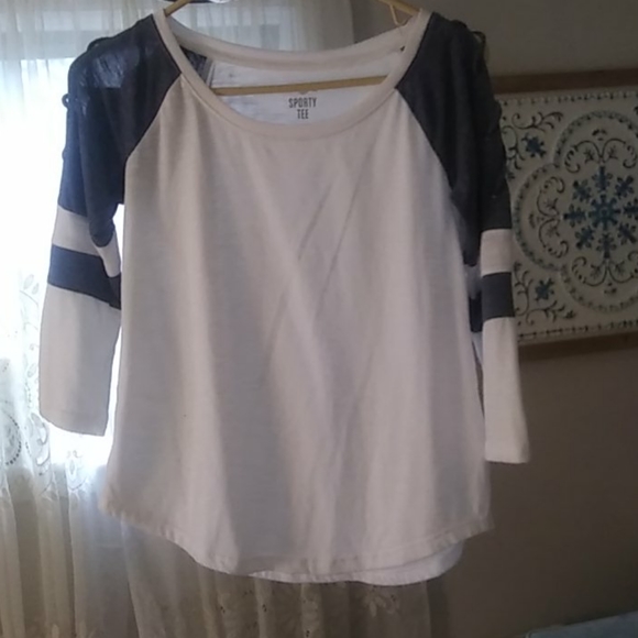 Top - Picture 2 of 2